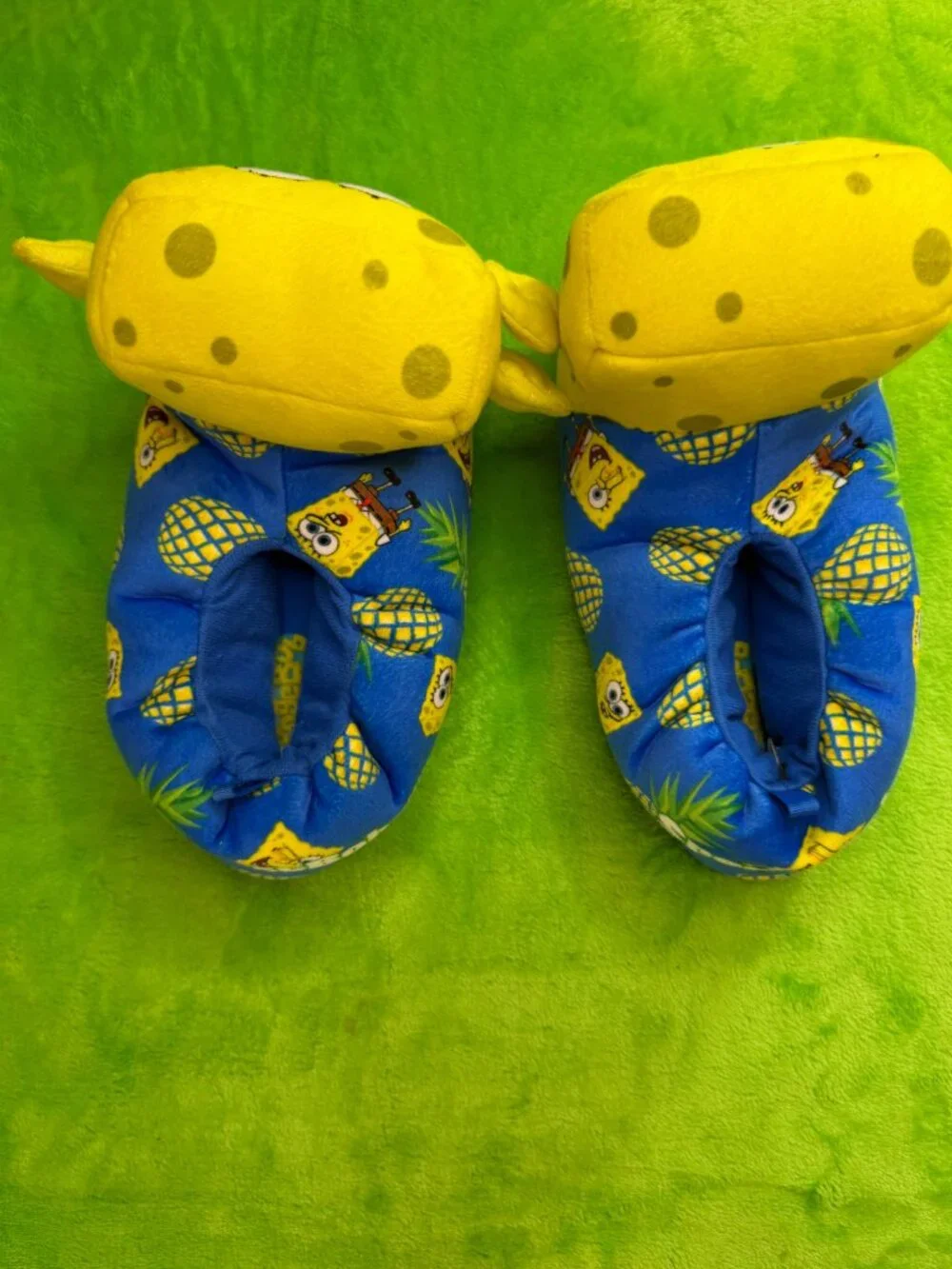 SpongeBob SquarePants 3D Plush Slippers Kids Sz 2-3 Blue Pineapple
